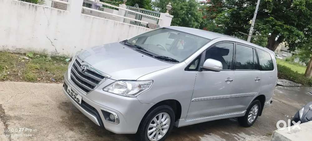 Toyota Innova 2012 Diesel 285000 Km Driven