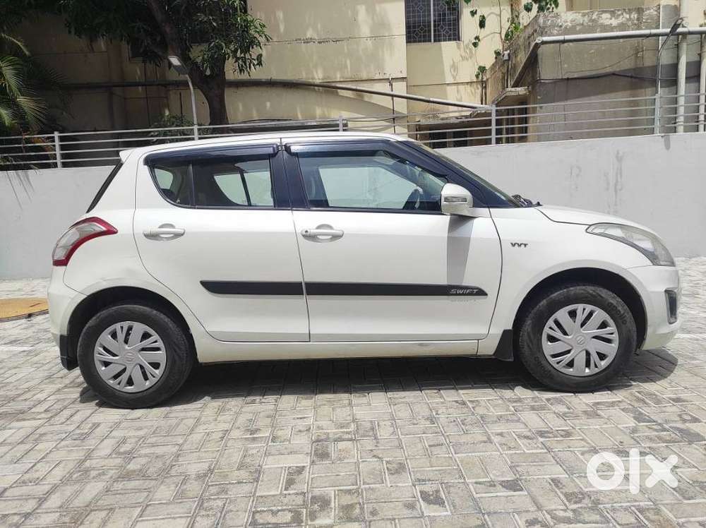 Maruti Suzuki Swift Vxi Abs Bsiv, 2016, Petrol