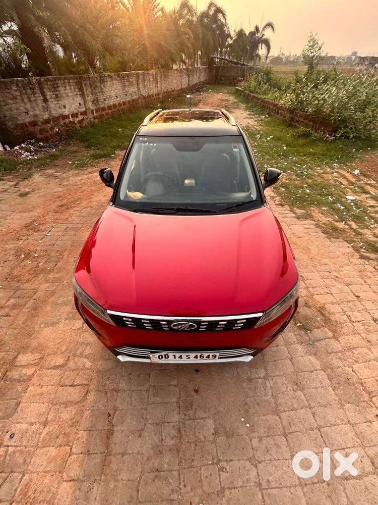 Mahindra Xuv300 W8 1.5 Diesel Dual Tone, 2019, Diesel