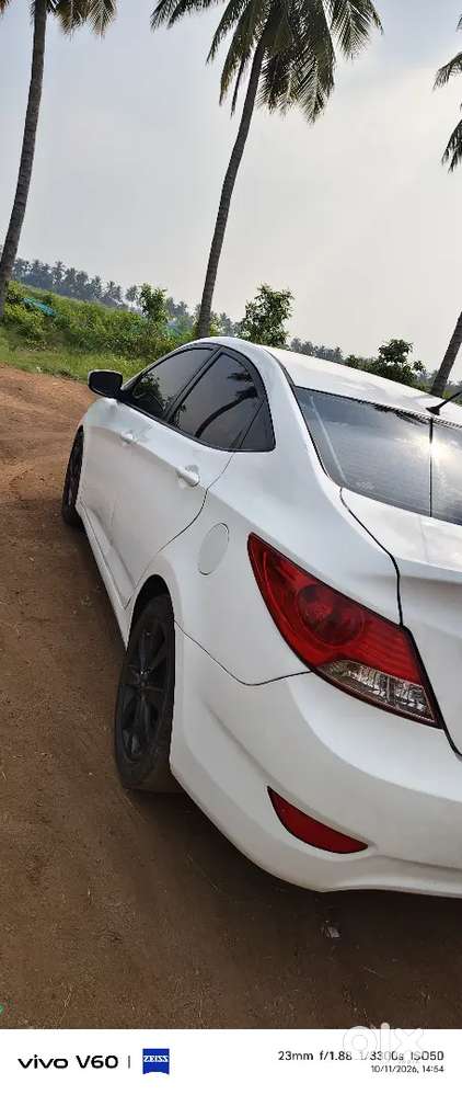 Hyundai Verna Crdi 2012