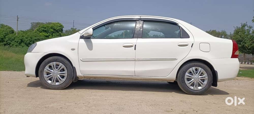 Toyota Etios 2014 Cng & Hybrids Well Maintained