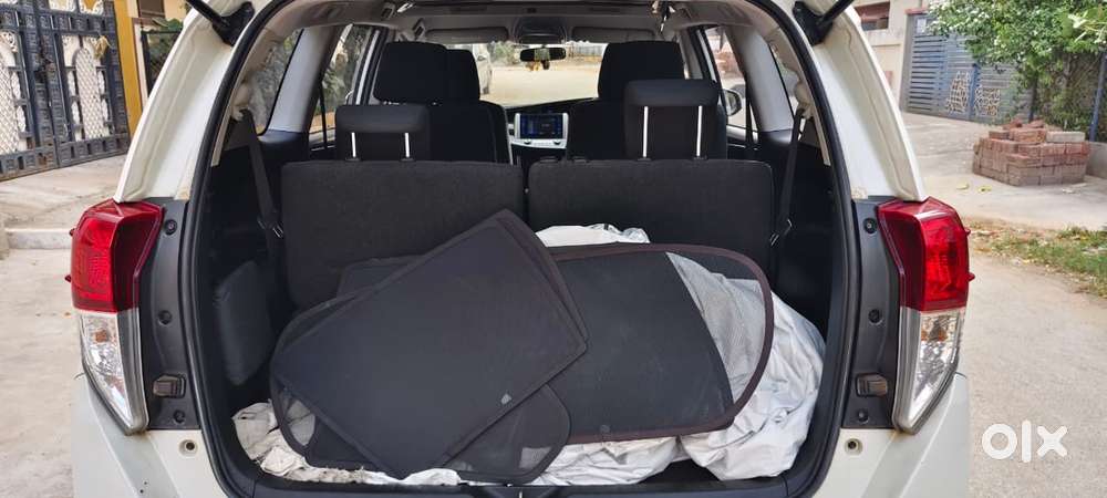 Toyota Innova Crysta 2.4 V 7 Str, 2016, Diesel