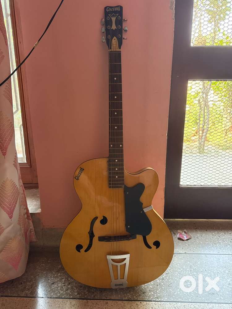 Gibson Guitar 6 Cords