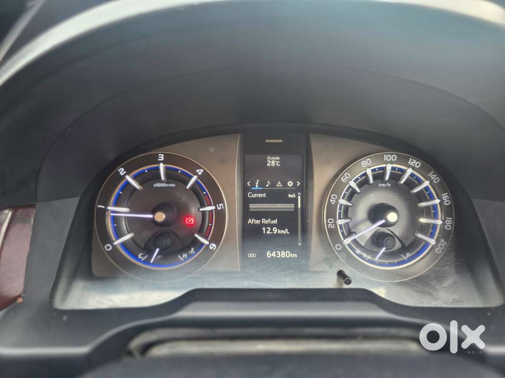Toyota Innova Crysta 2.4 V 8 Str, 2016, Diesel