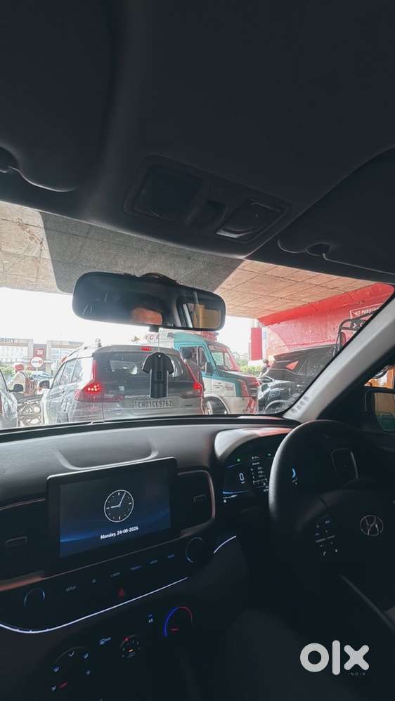 Hyundai Venue Petrol 2024