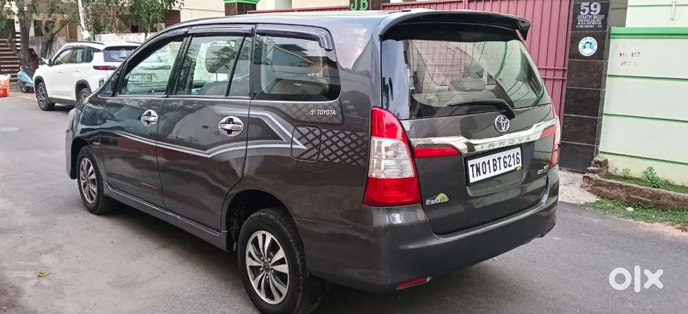 Toyota Innova 2.5 Zx 7 Str Bs-iv, 2015, Diesel