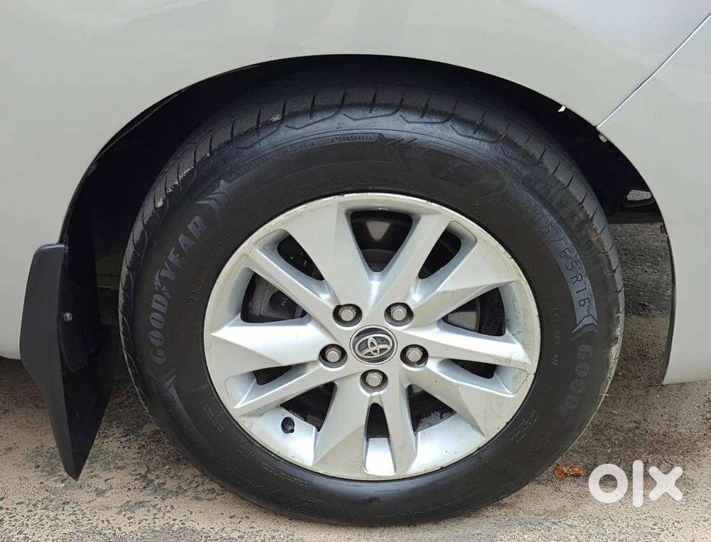 Toyota Innova Crysta 2.8 Zx At 7 Seater, 2017, Diesel