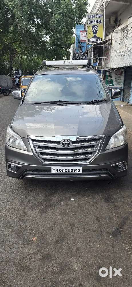 Toyota Innova 2016