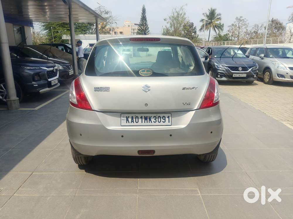 Maruti Suzuki Swift Vxi 1.2 Abs Bs-iv, 2013, Petrol