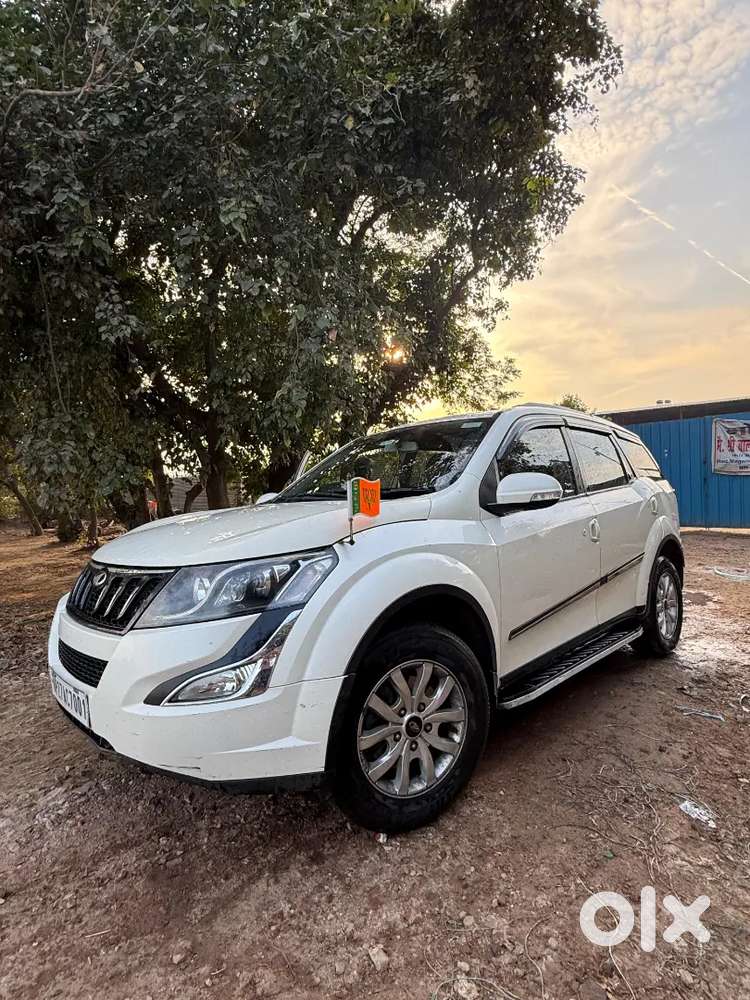 Mahindra Xuv500 2016 Diesel 111000 Km Driven