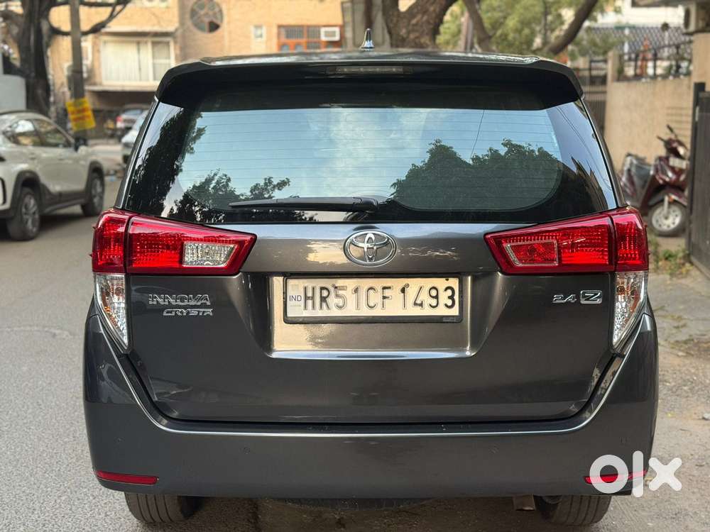 Toyota Innova Crysta 2.8 Zx At 7 Seater, 2021, Diesel