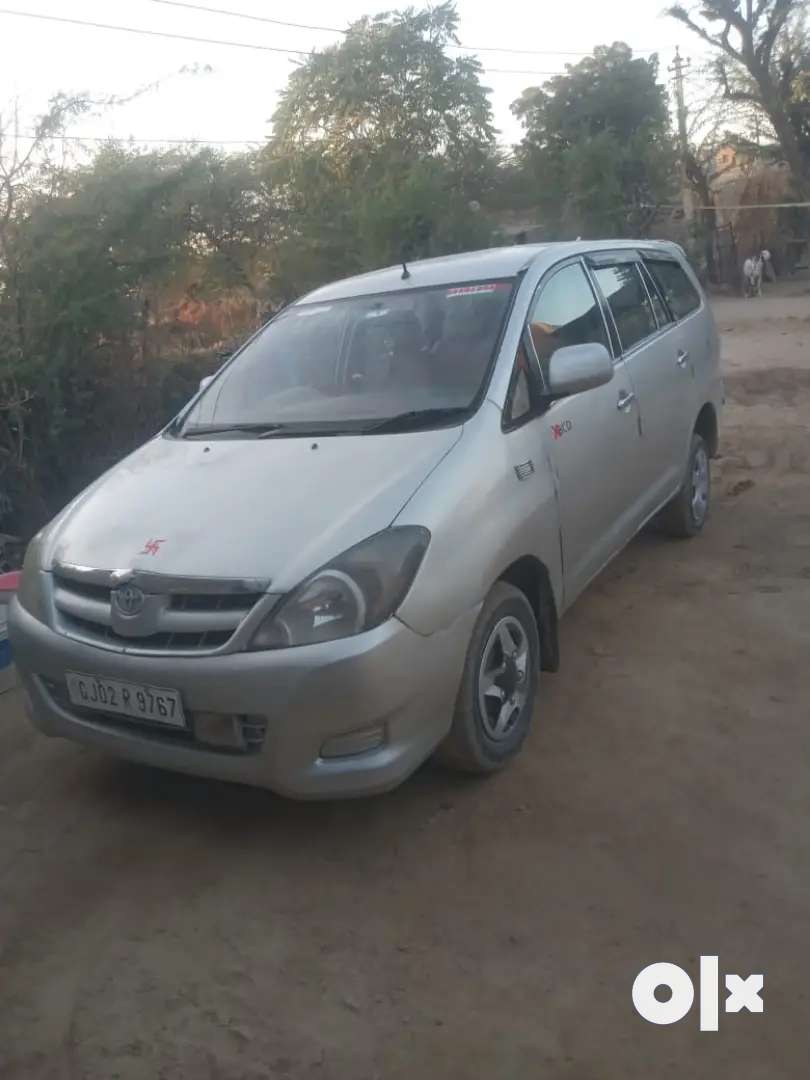 Toyota Innova Good Condition - Cars - 1771044677