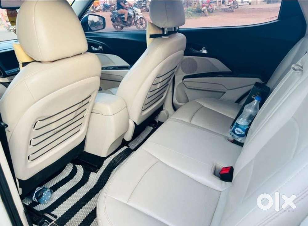 Mahindra Xuv300 W8 Amt Optional Diesel, 2019, Diesel