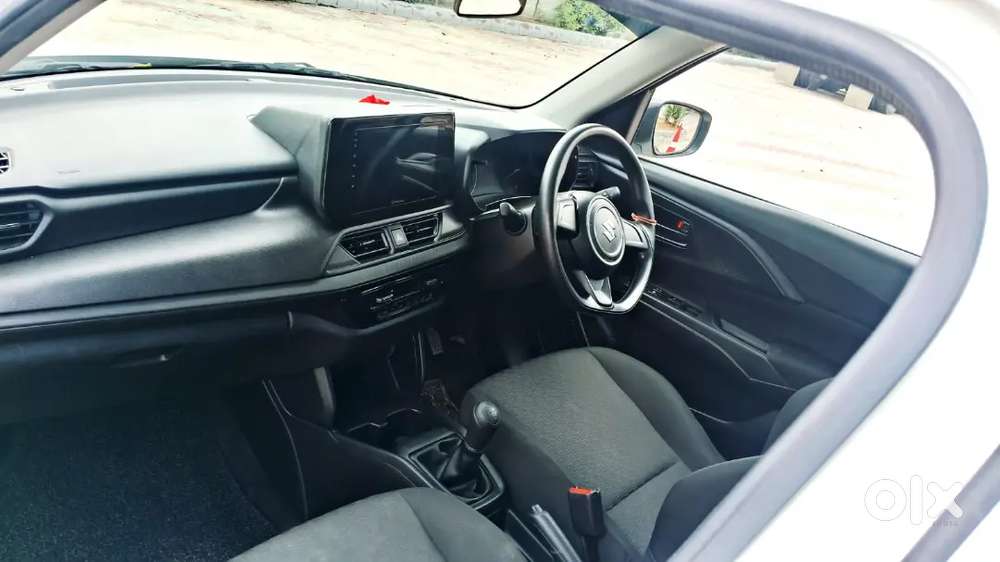 Maruti Suzuki Swift 2025 Lxi Optional-o