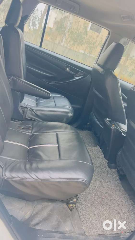 Toyota Innova Crysta [2020-ongoing] 2.4 Gx 7 Str, 2023, Diesel
