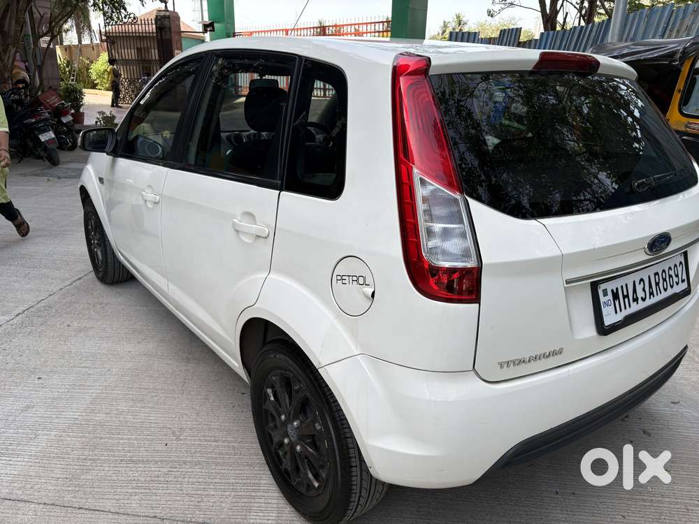 Ford Figo 2012-2015 Petrol Titanium, 2015, Petrol