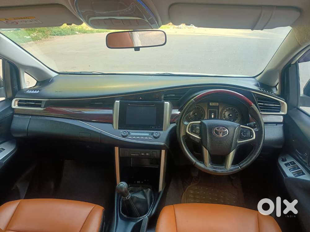 Toyota Innova Crysta 2.4 Vx Mt, 2017, Diesel