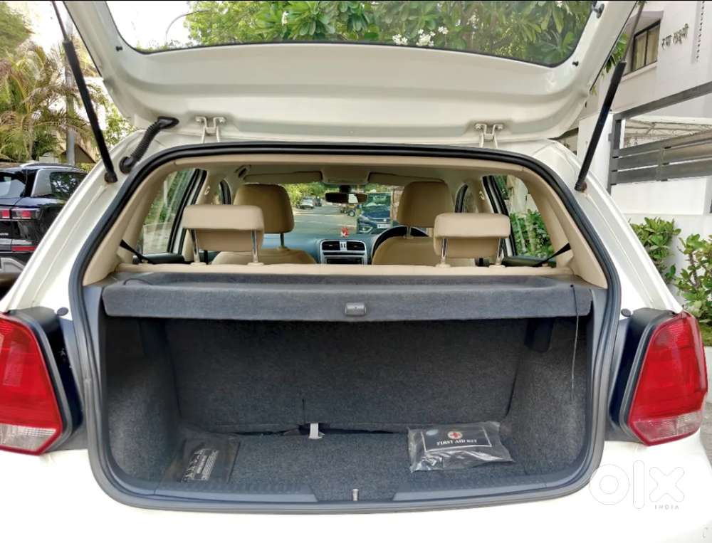 Volkswagen Polo Petrol Highline 1.2l, 2016, Petrol