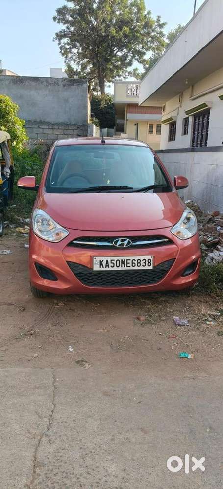 Hyundai Petrol Car 2010-blushing Red