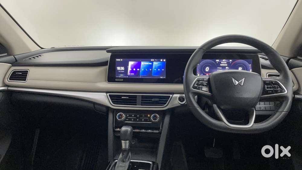 Mahindra Xuv700 2.0 Ax 7 Petrol At Luxury Pack Str, 2022, Petrol