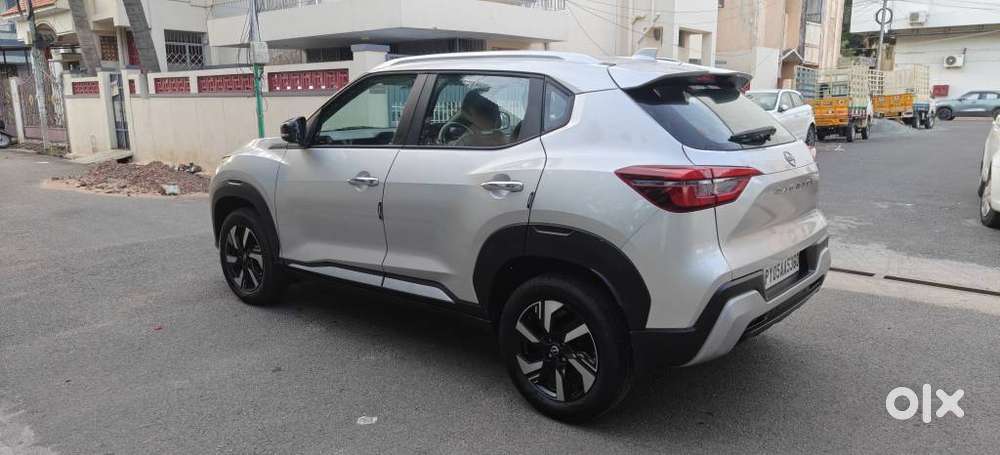 Nissan Magnite N-connecta Mt, 2025, Petrol