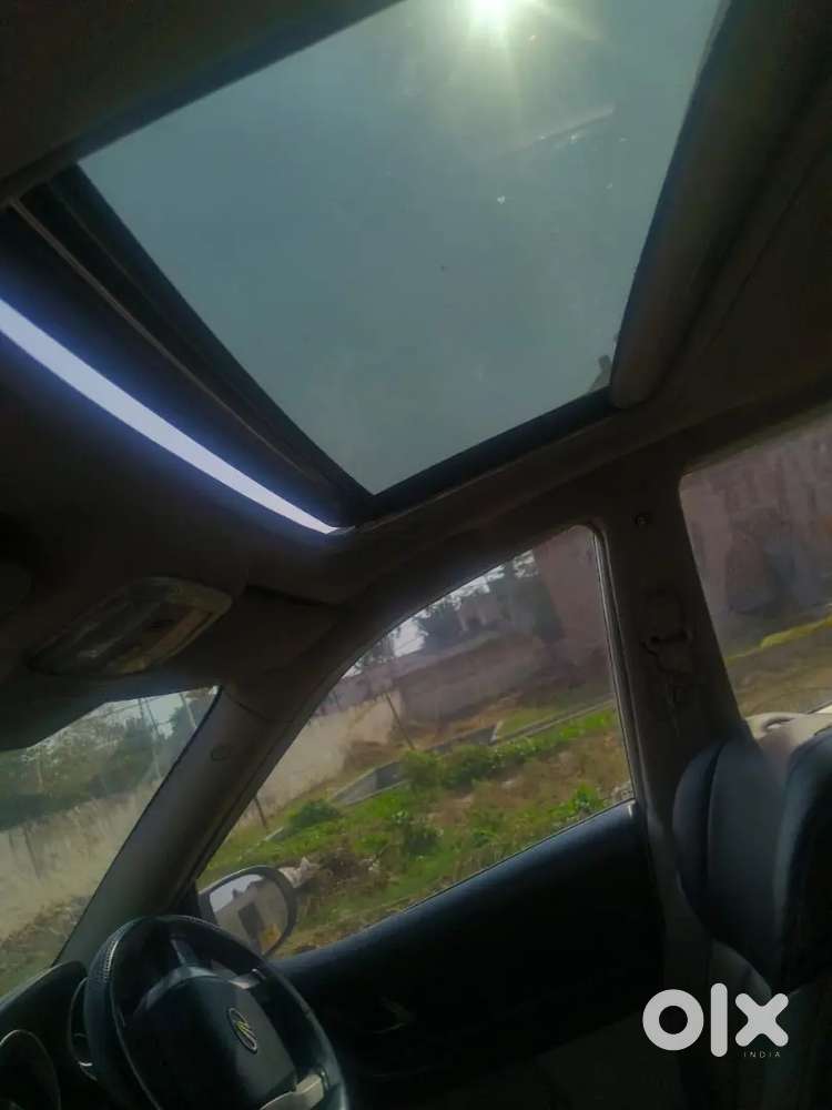Xuv 500 W10