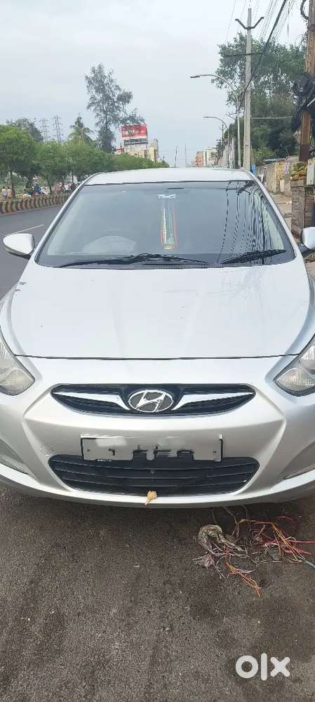 Hyundai Verna 1.6 Sx 2012 Button Start Top End 6air Bag