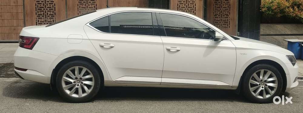 Skoda Superb Lk 1.8 Tsi At, 2019, Petrol