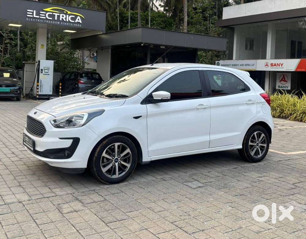 Ford Figo 2012-2015 Petrol Titanium, 2020, Petrol