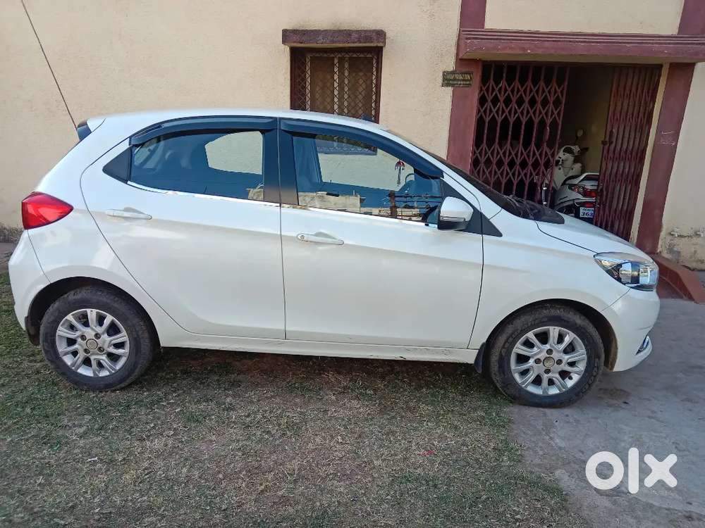 Tata Tiago 2016 Petrol Well Maintained