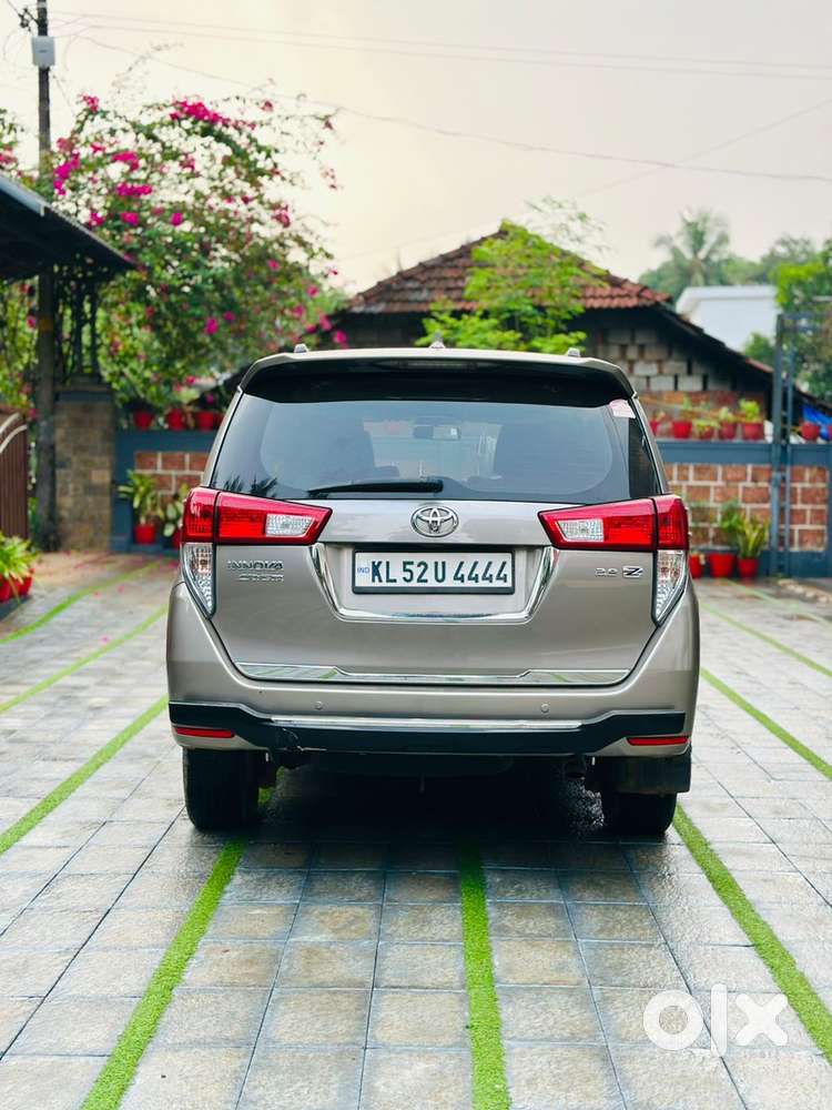 Toyota Innova Crysta 2018