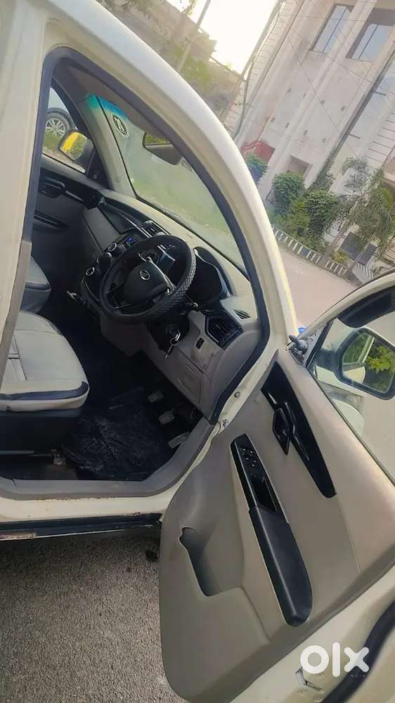 Mahindra Kuv 100 2017 Car