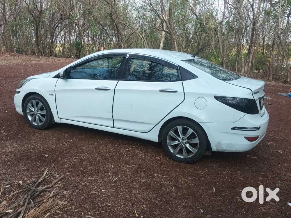 Hyundai Verna 2011
