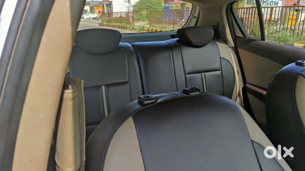 Hyundai I20 2012 Diesel 95000 Km  Driven