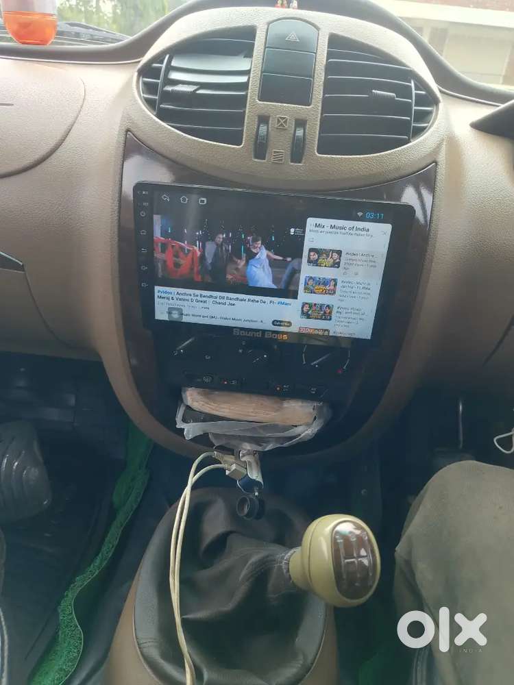 Mahendra Xylo Car