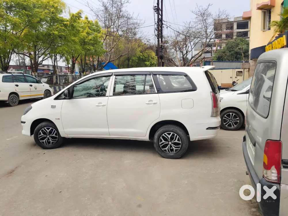 Innova 8 Seater Super Mint Condition