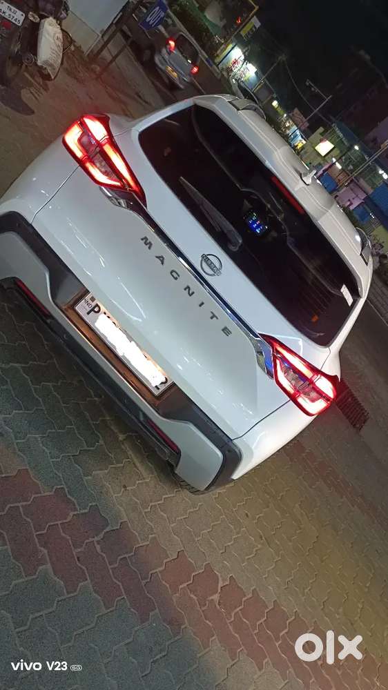 Nissan Magnite 2024 Petrol 7410 Km Driven