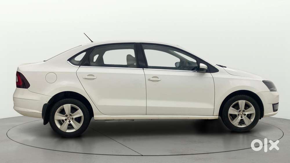 Skoda Rapid 1.0 Ambition Tsi At, 2021, Petrol