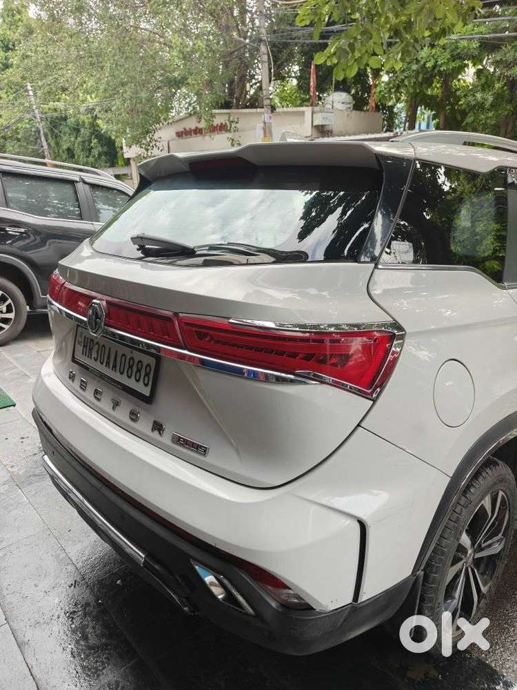 Mg Hector Plus Sharp Pro 1.5 Turbo Petrol Cvt 6 Str, 2023, Petrol