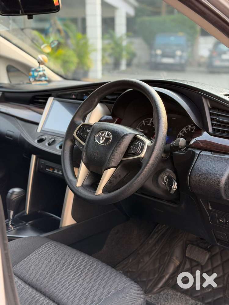 Toyota Innova Crysta 2.8 Gx At, 2017, Diesel