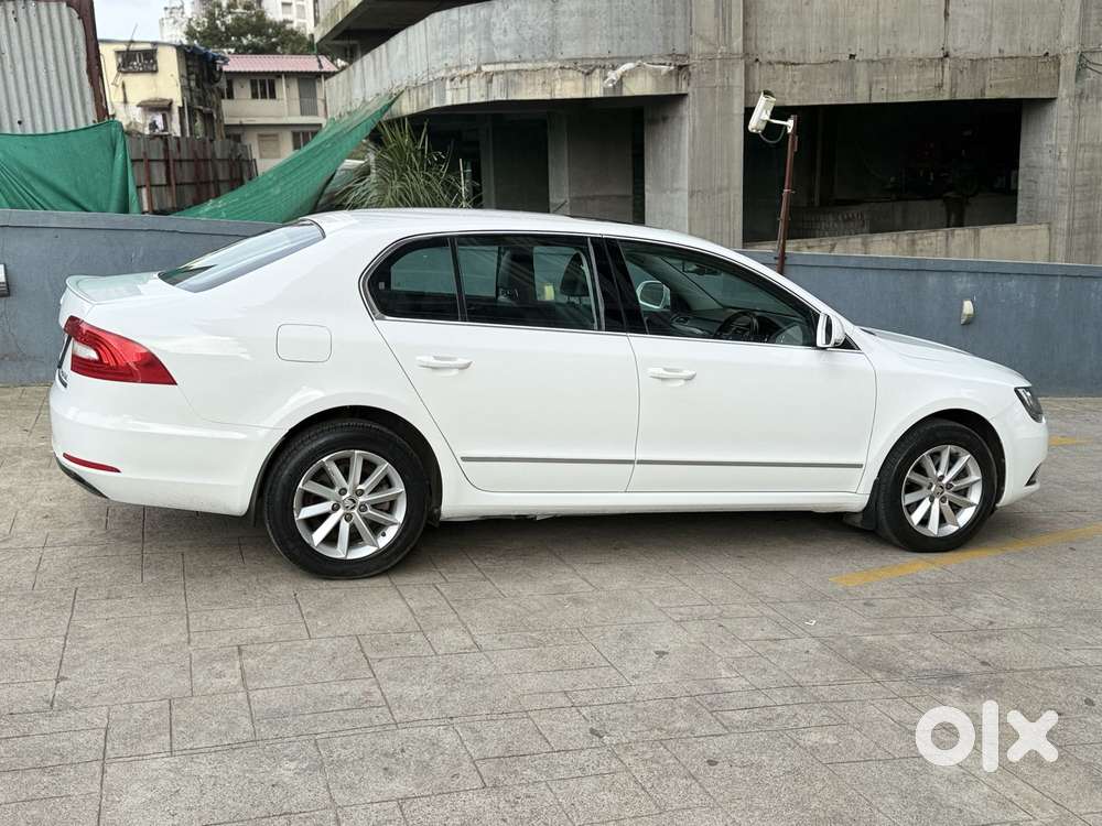 Skoda Superb 1.8 Elegance Tsi At, 2015, Petrol