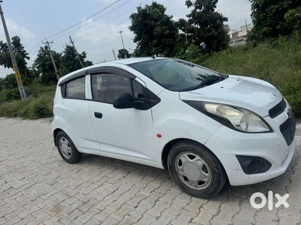 Chevrolet Beat Petrol 2016