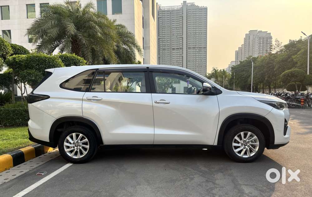 Toyota Innova Hycross 2.0 Gx 8 Str, 2023, Petrol