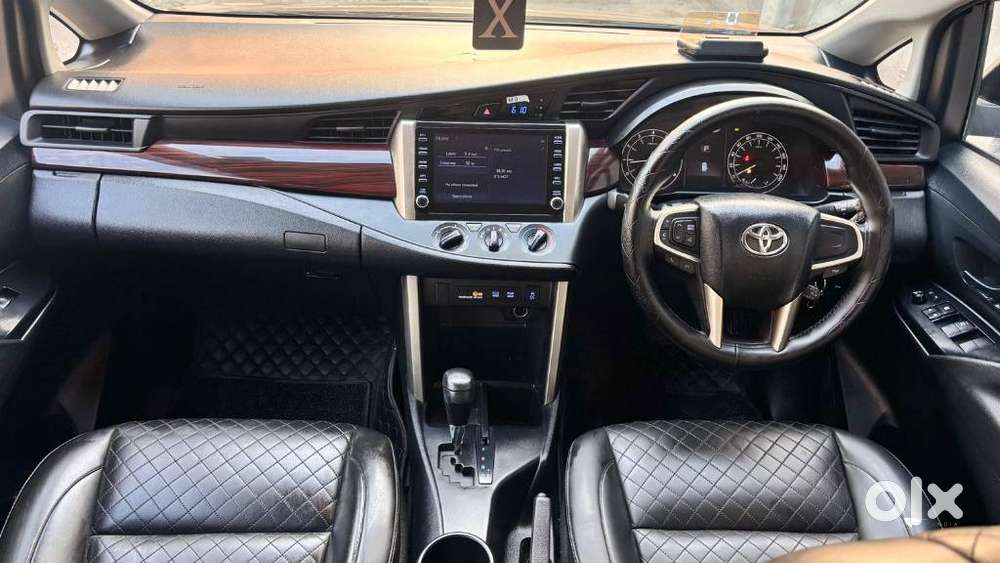 Toyota Innova Crysta, 2022, Petrol