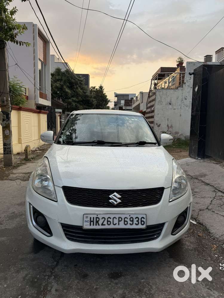 Maruti Suzuki Swift Vxi Optional, 2015, Petrol