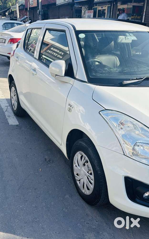 Maruti Suzuki Swift Lxi Optional-o, 2017, Petrol