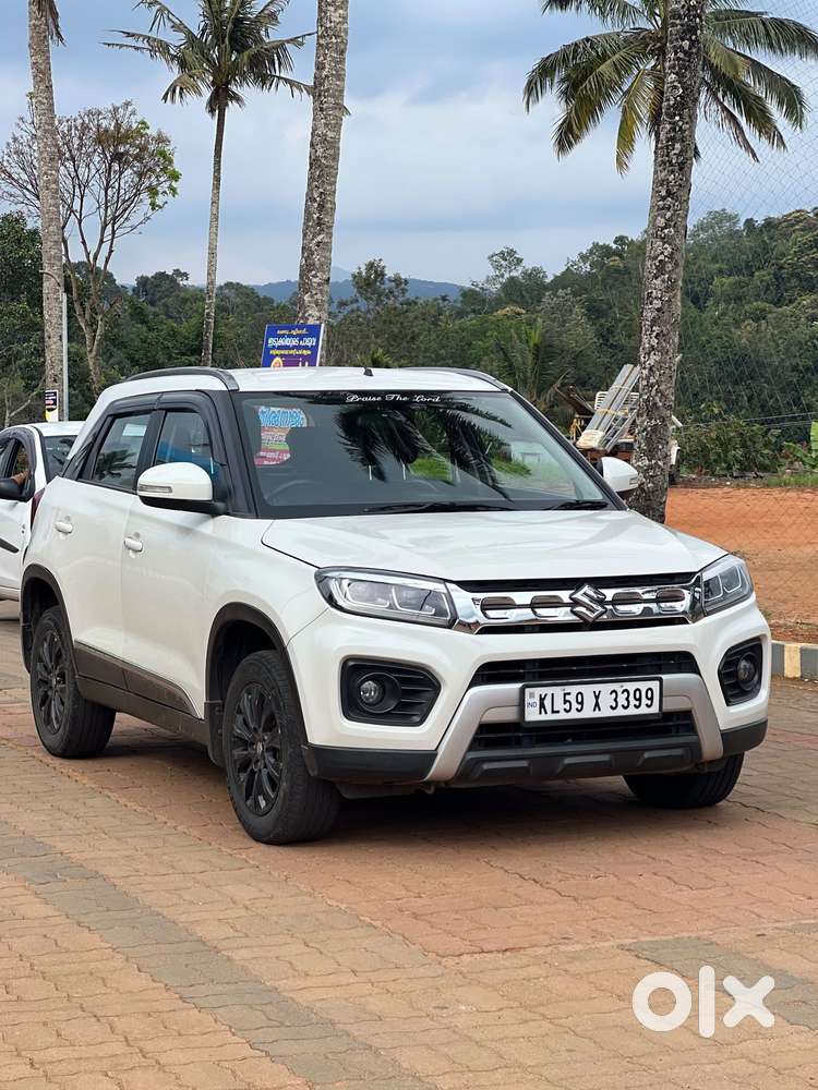 Maruti Suzuki Brezza 1.5 Zxi Smart Hybrid, 2021, Petrol