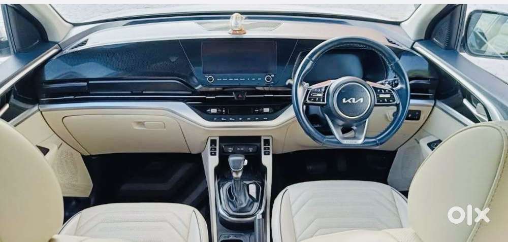 Kia Carens Luxury (o)1.5 Diesel At 7 Str, 2022, Diesel