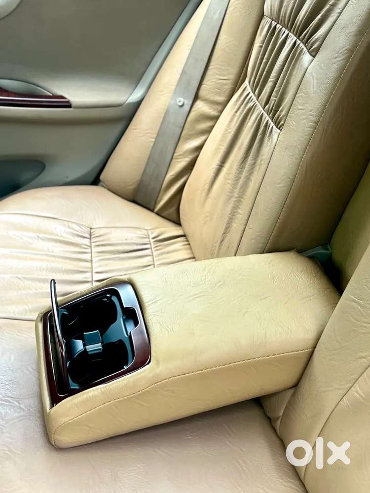 Toyota Corolla Altis 2011