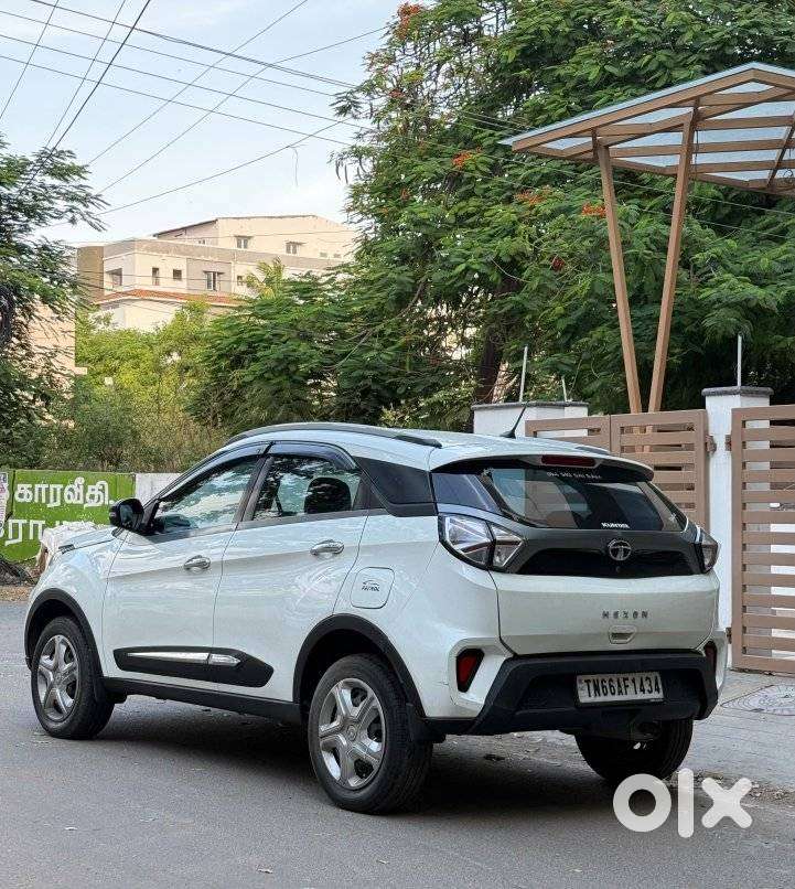 Tata Nexon 1.5 Revotorq Xm (s), 2020, Petrol